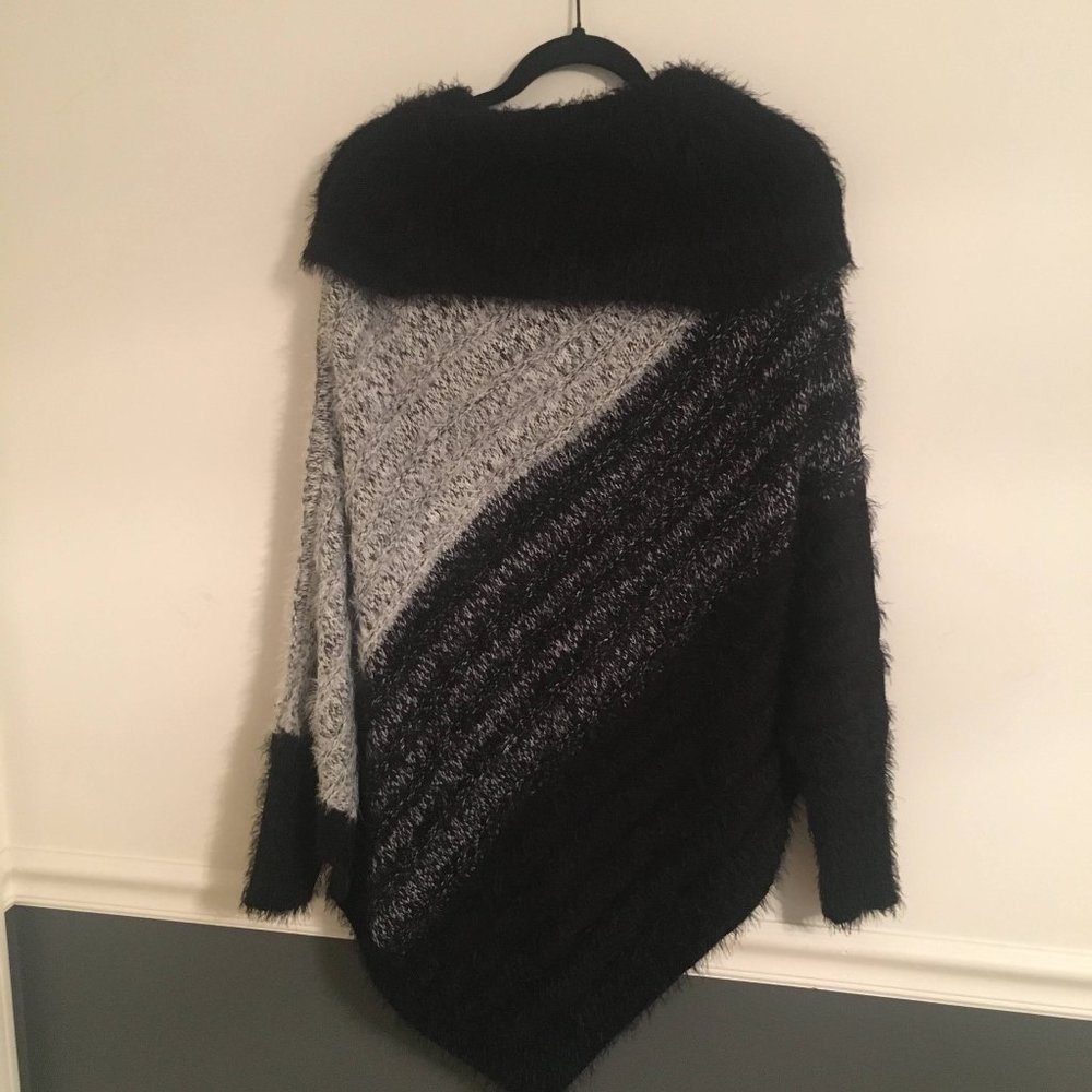 Fuzzy, soft black & grey long sleeve sweater, XL - Picture 2 of 3